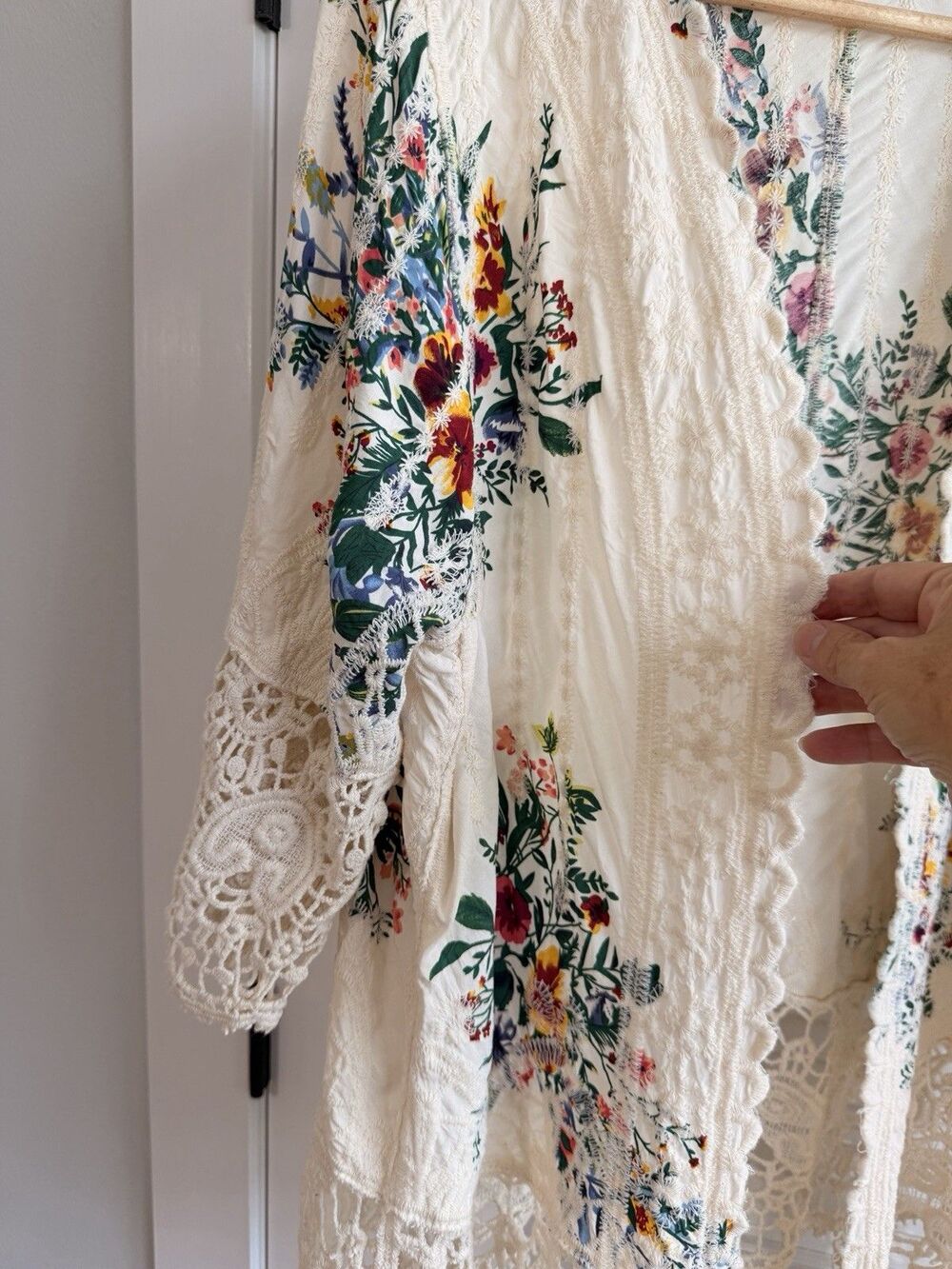 Solitaire XL Floral Crochet Lace Kimono Cardigan Boho Open Front Duster White - Picture 4 of 11
